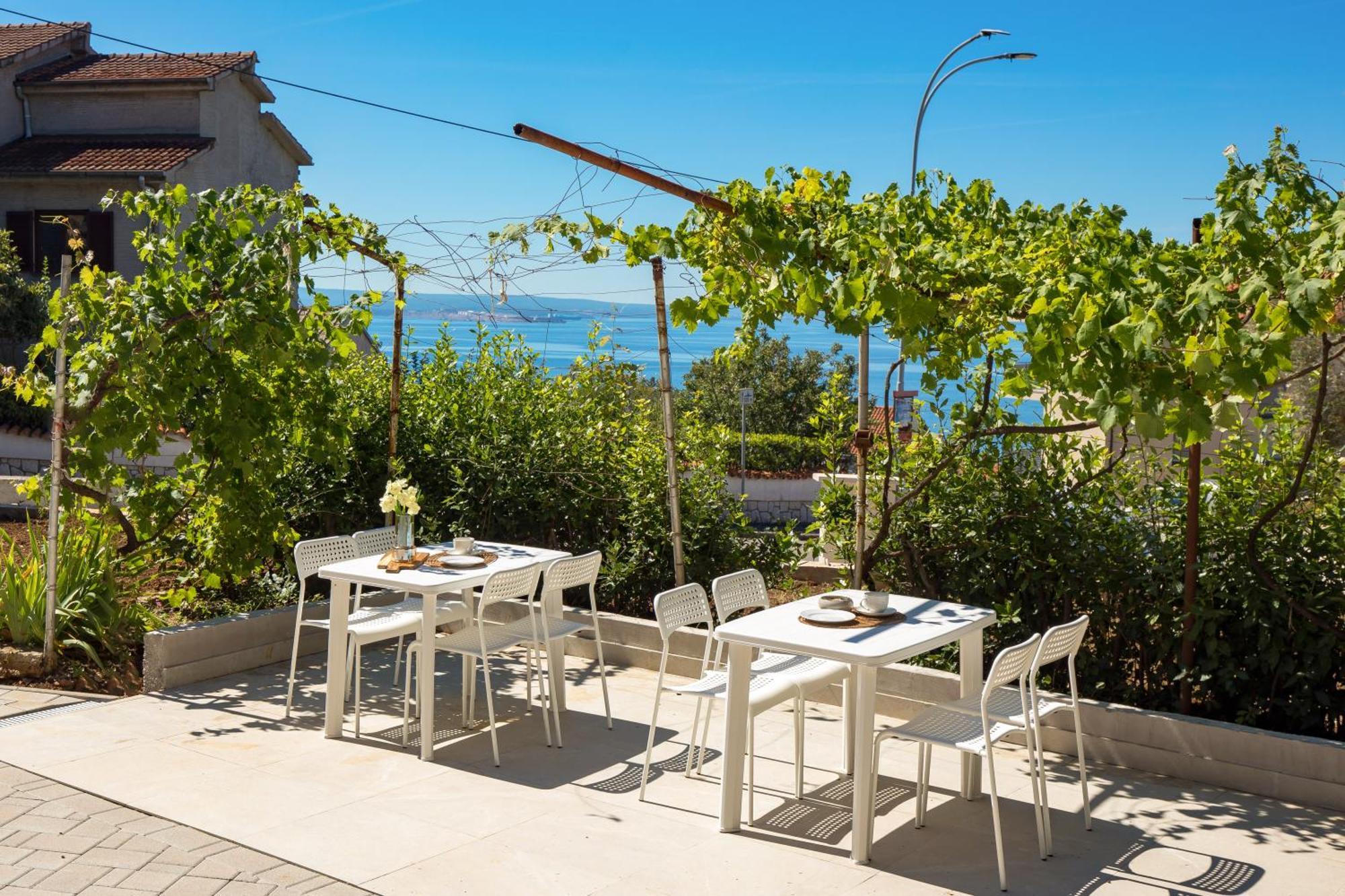 Seaview Garden Premium Apartments Кострена Екстериор снимка