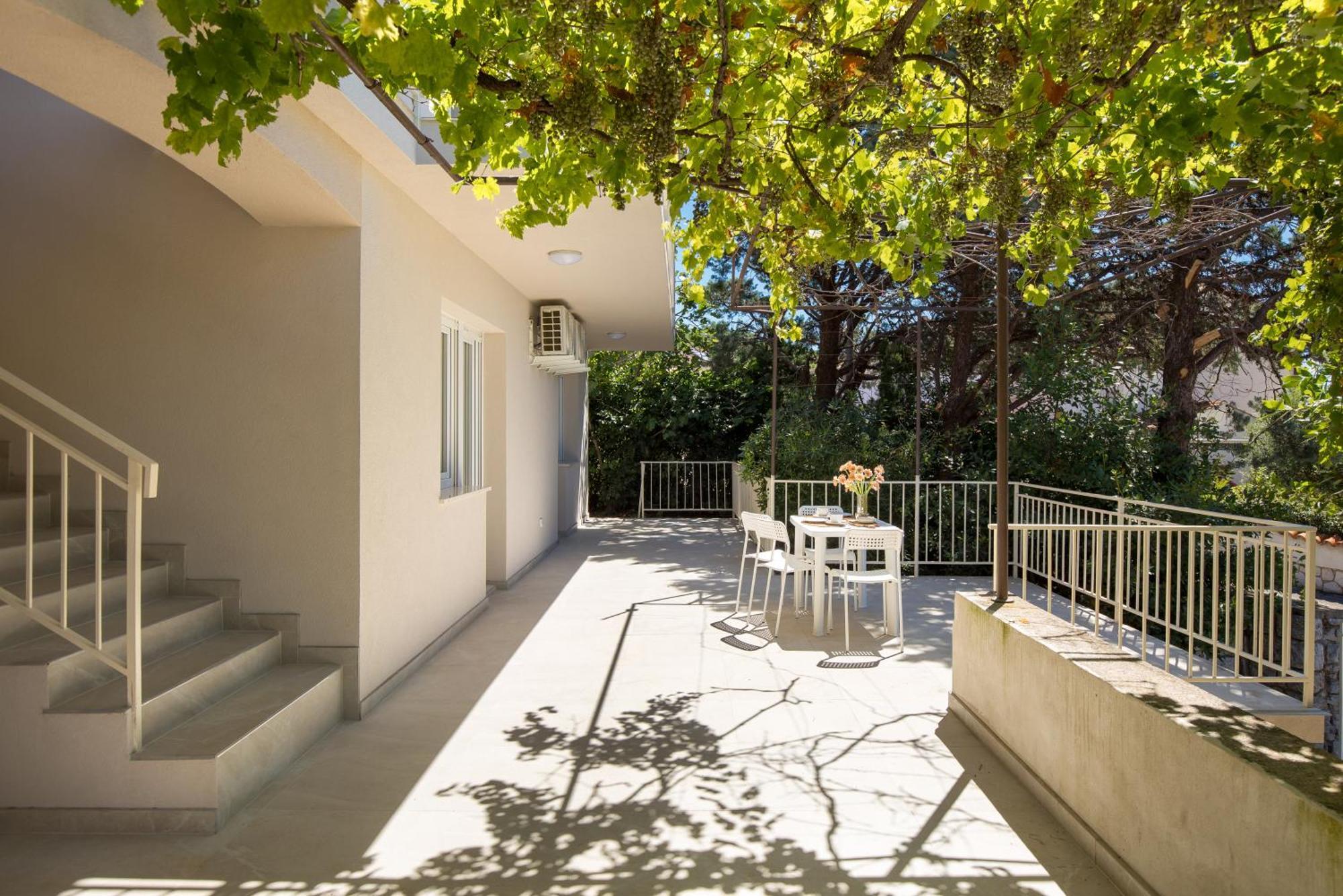 Seaview Garden Premium Apartments Кострена Екстериор снимка