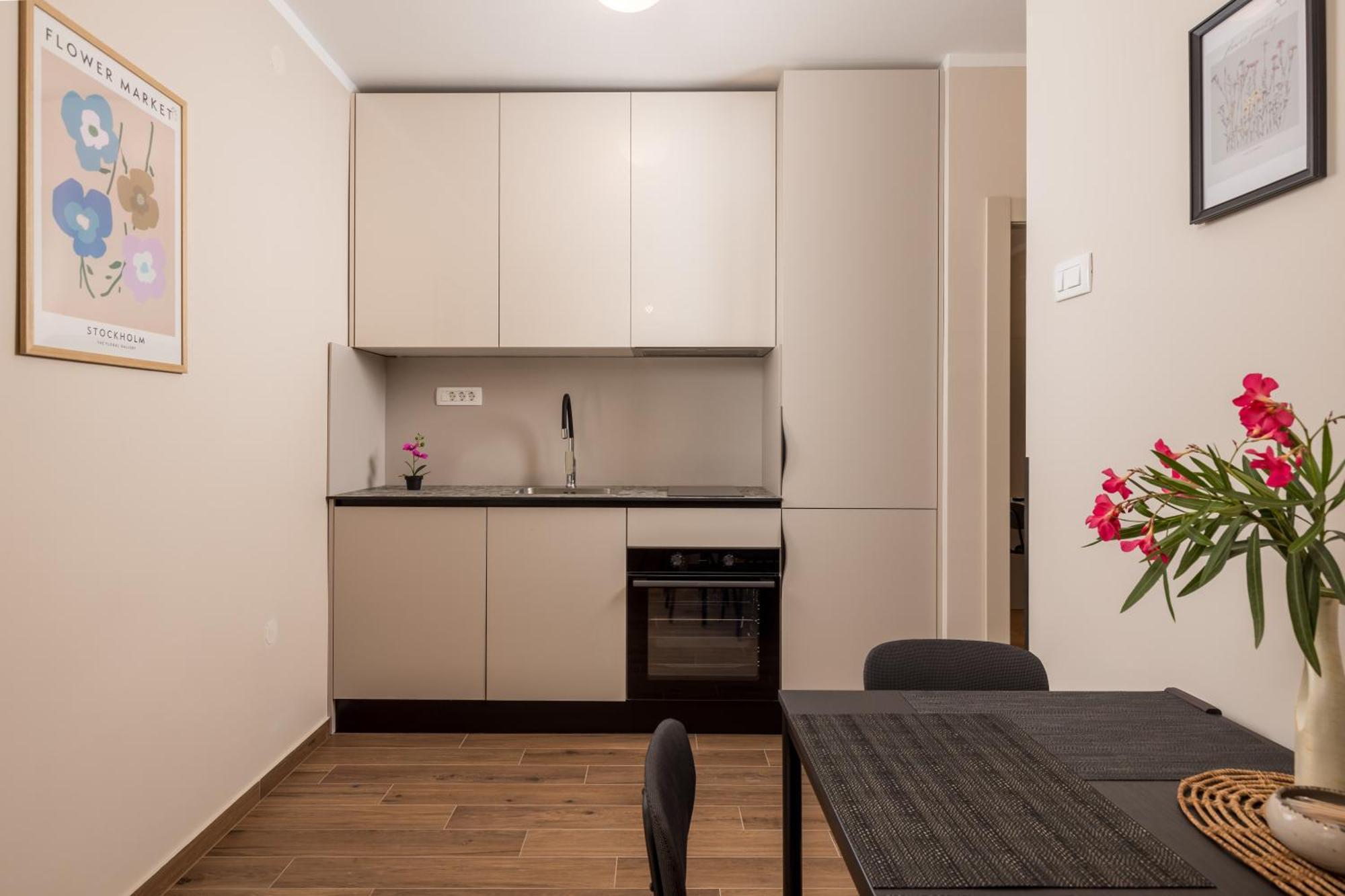 Seaview Garden Premium Apartments Кострена Екстериор снимка